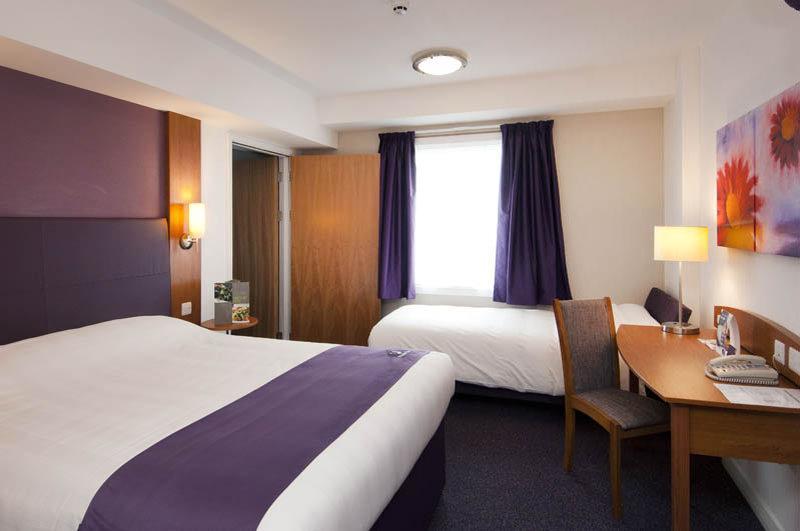 Premier Inn Hayle Esterno foto