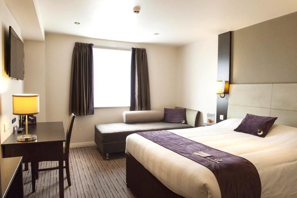 Premier Inn Hayle Esterno foto