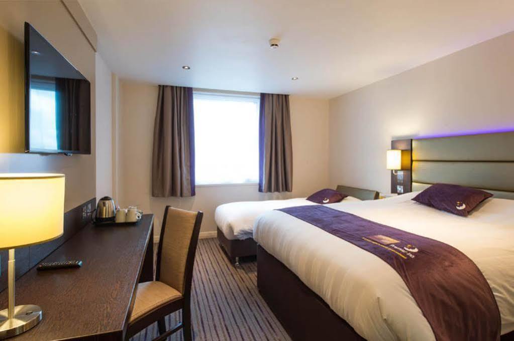 Premier Inn Hayle Esterno foto
