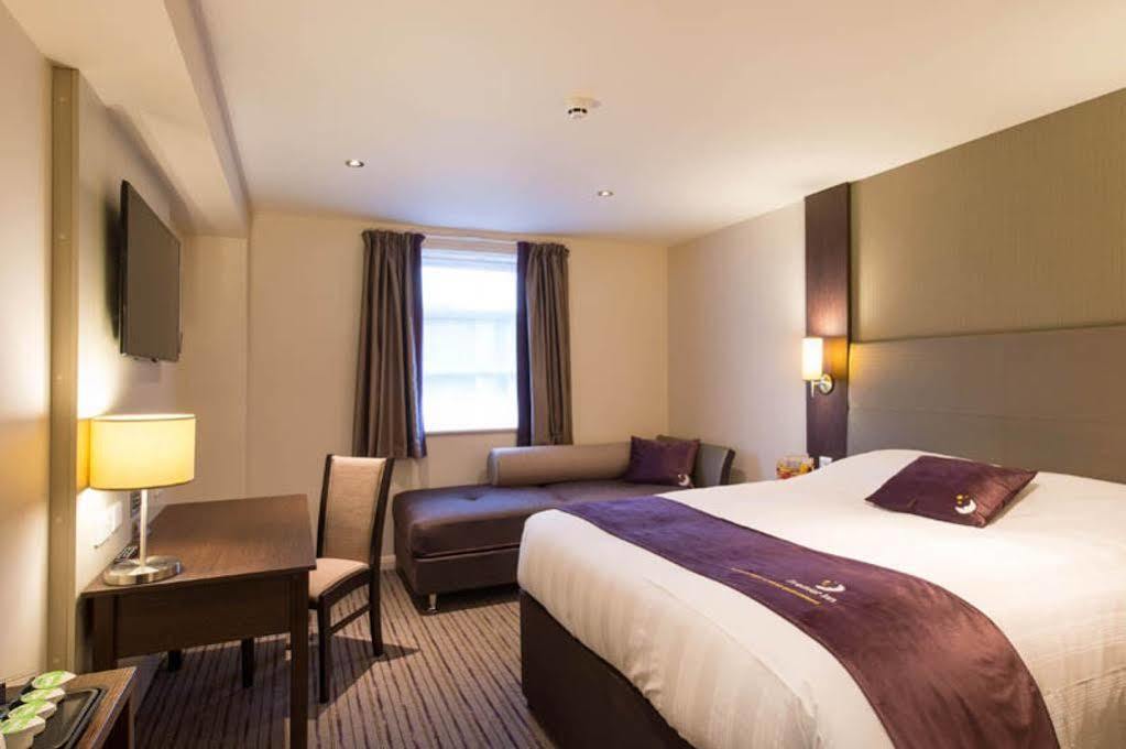 Premier Inn Hayle Esterno foto