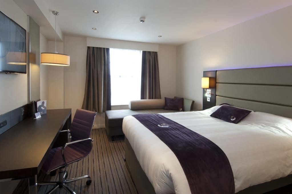 Premier Inn Hayle Esterno foto